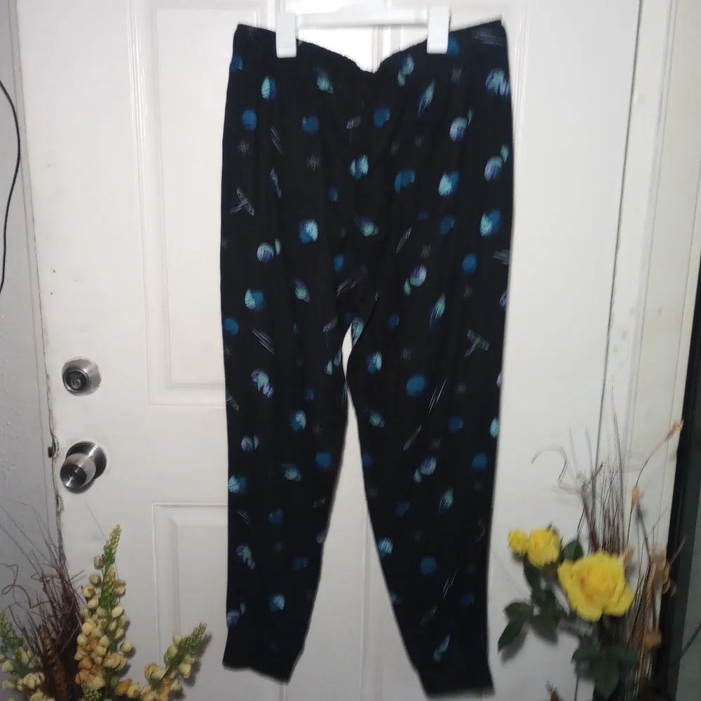 NWT Sonoma Cosmic Flannel Jogger Pajamas Side Pockets Open Fly Men Size Medium